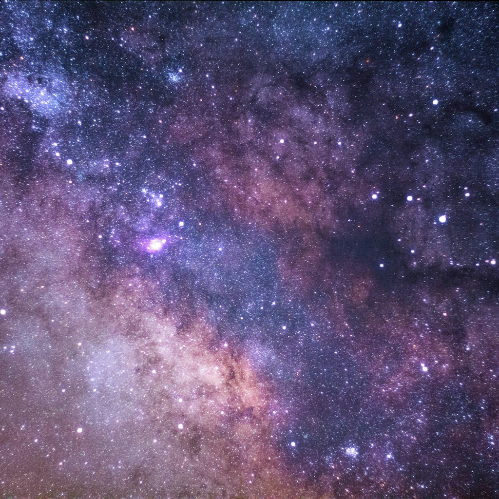 Modern cosmology, through observations of redshift and cosmic microwave background radiation, has es